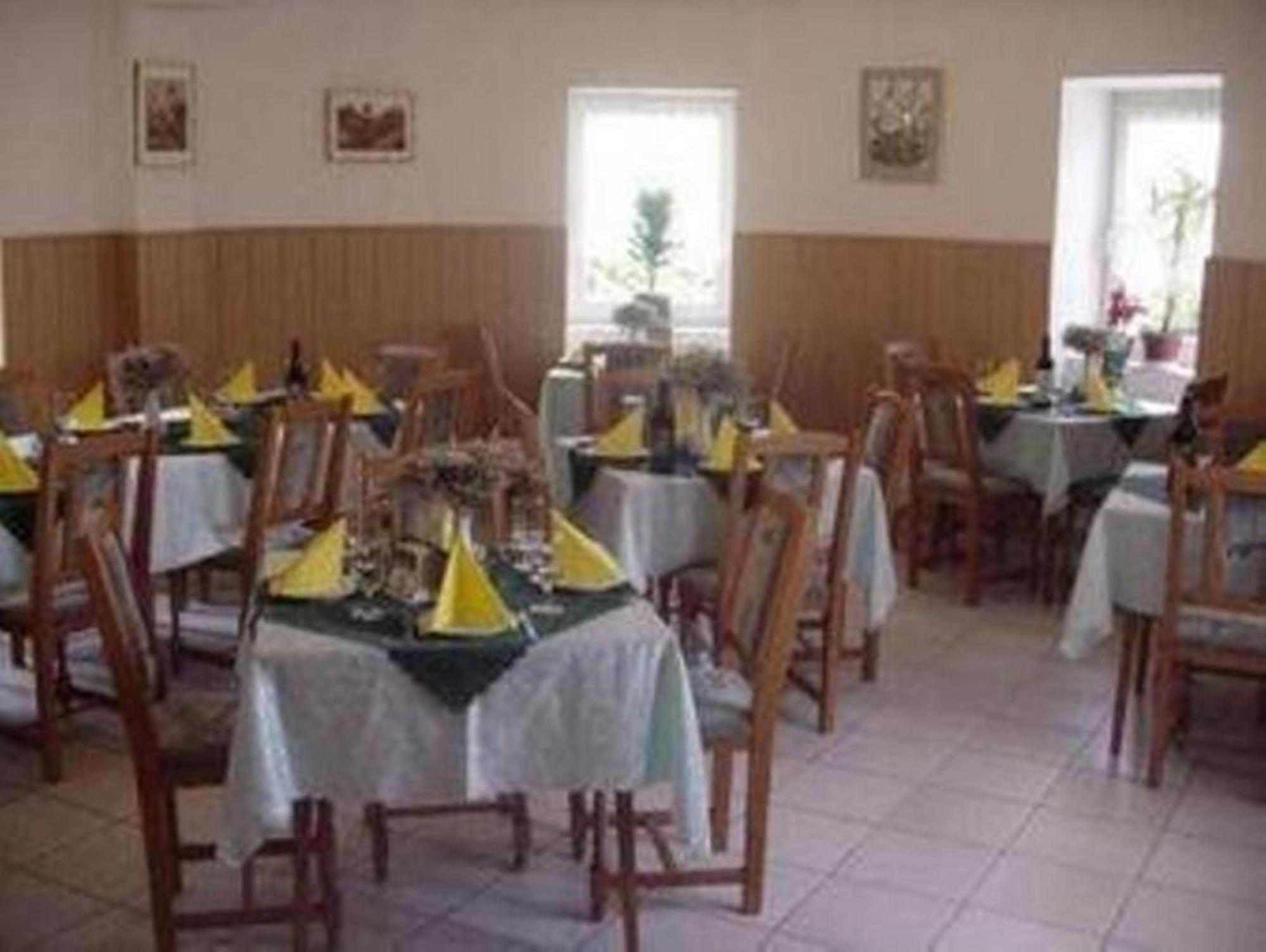 Bed and Breakfast Füzi Panzió Sopron Exterior foto